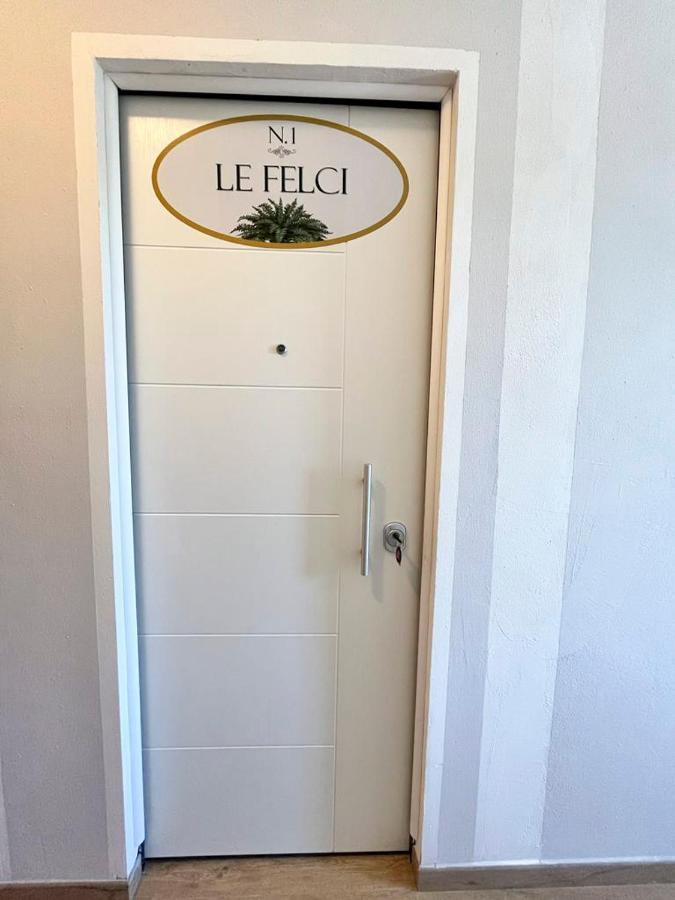 Le Grotte Delle Meraviglie Lustignano Екстер'єр фото
